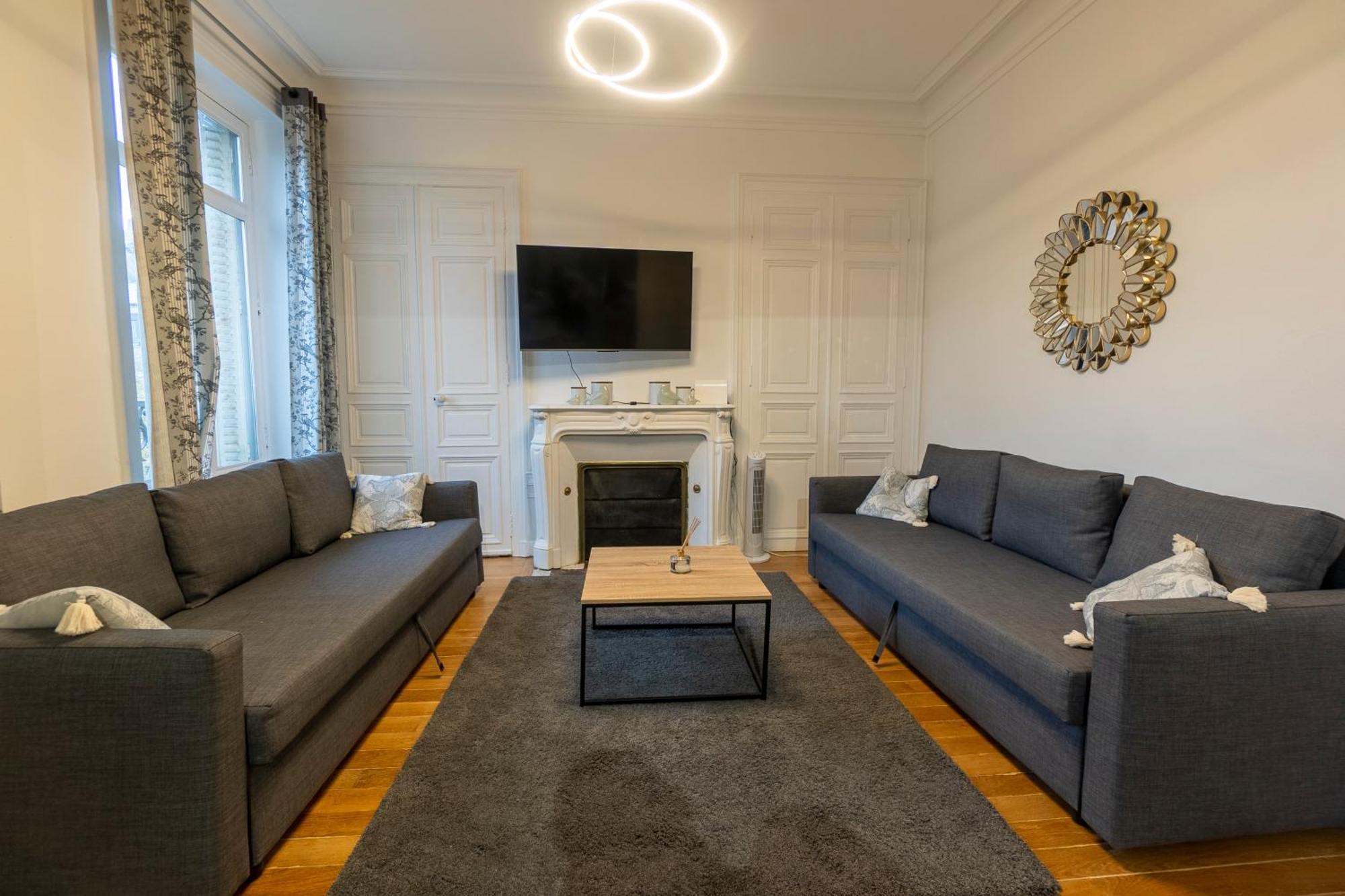 Haussmannien Jaures Appartamento