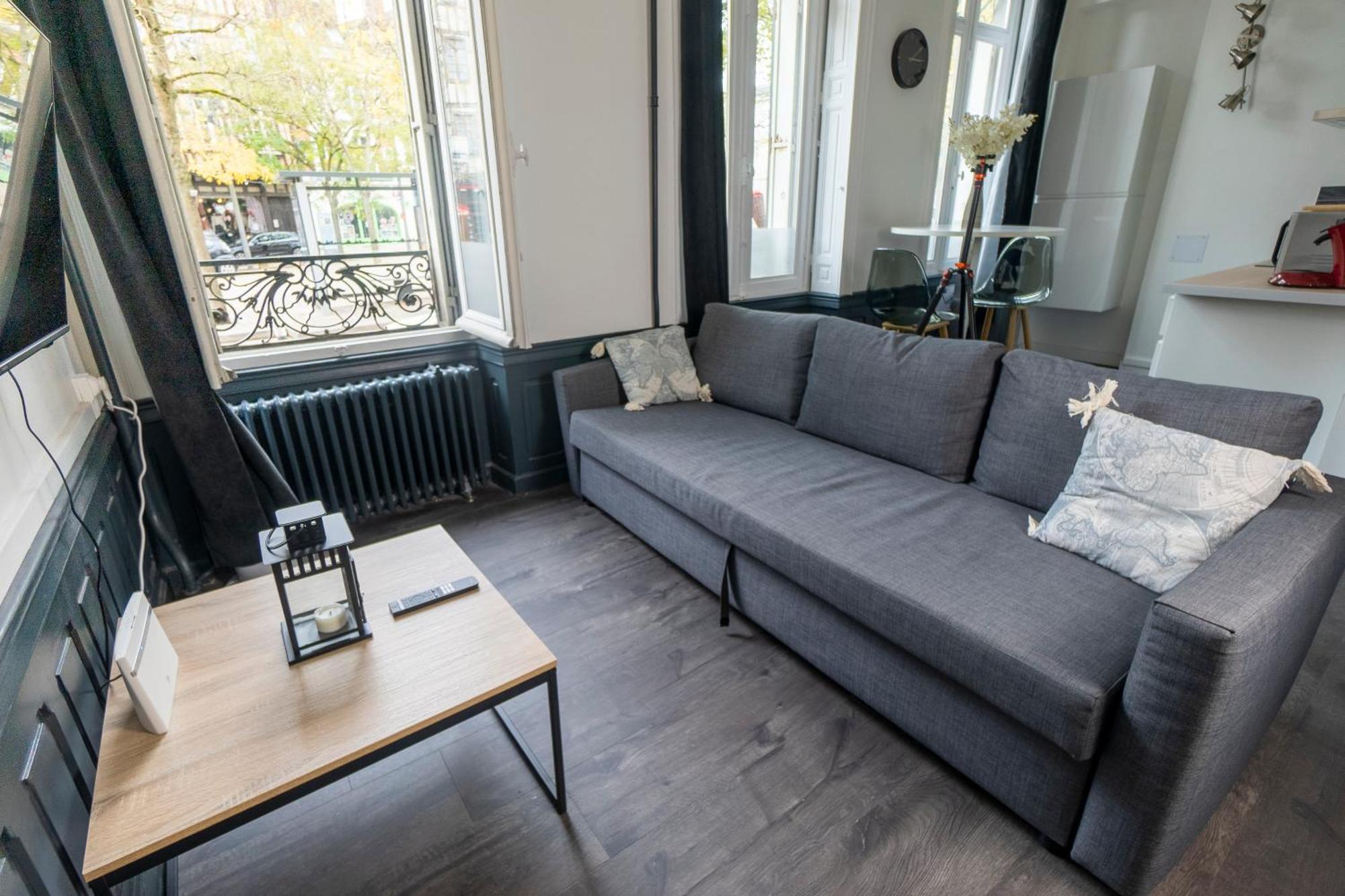 Haussmannien Jaures Apartment *