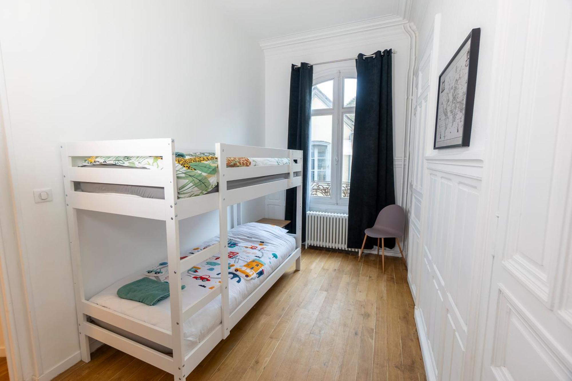 Apartment Haussmannien Jaures *